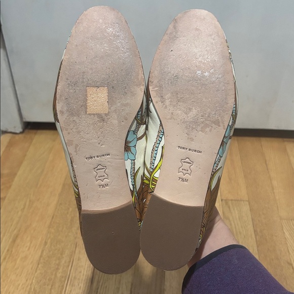 TORY BURCH Benton chain charm loafer - Picture 9 of 12